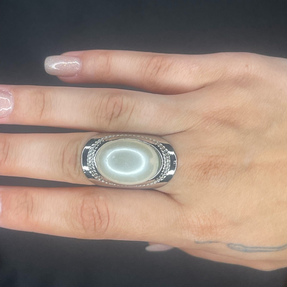 Elegant Silver and pearl Ring